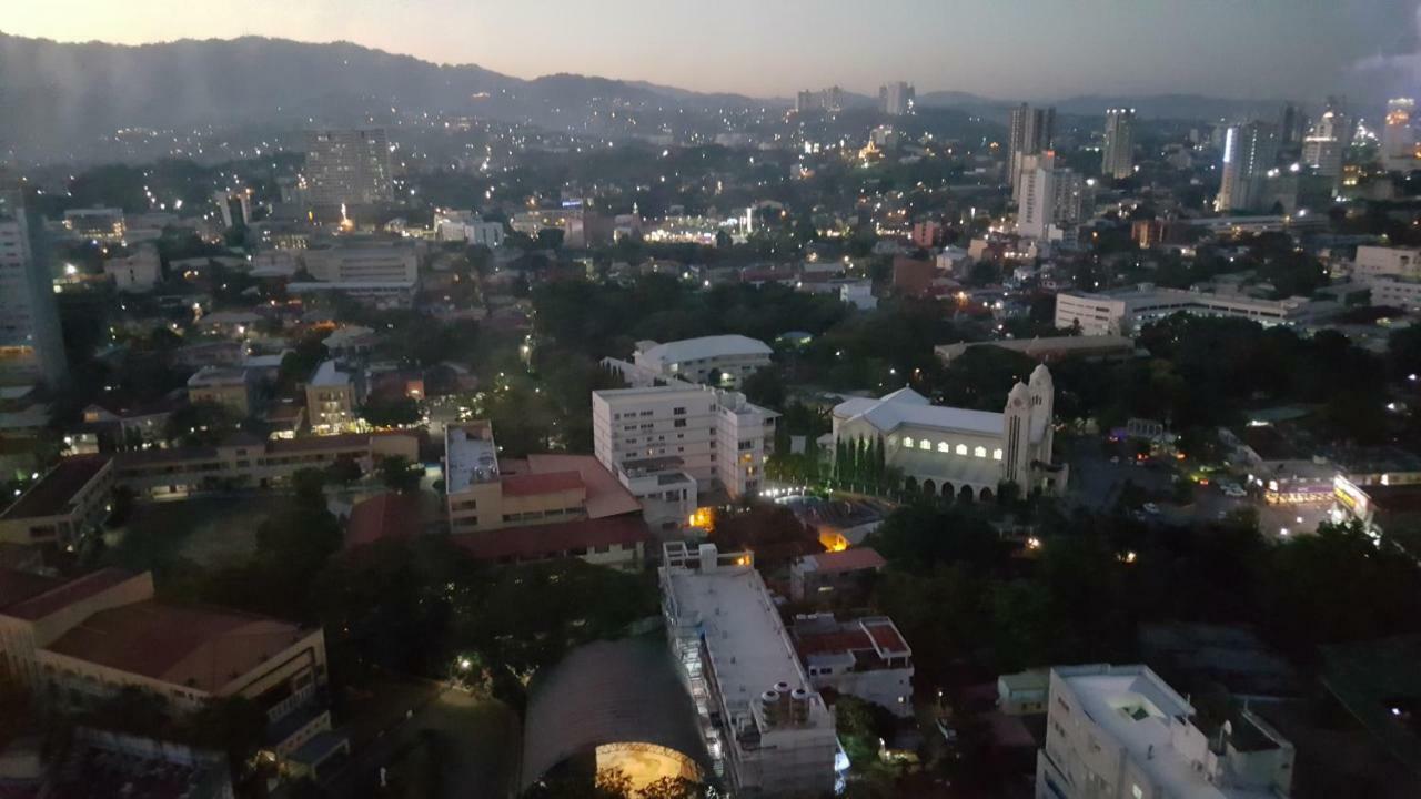 Khalil'S Horizons 101 Studio Type Condominium Cebu Bagian luar foto